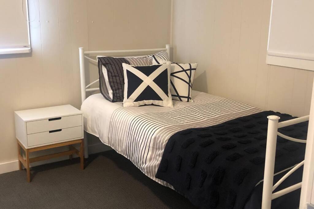 Cowra Cottage Extérieur photo